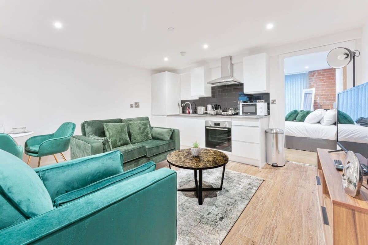 Modern 1 Bed Apartment In Burton-On-Trent Ngoại thất bức ảnh