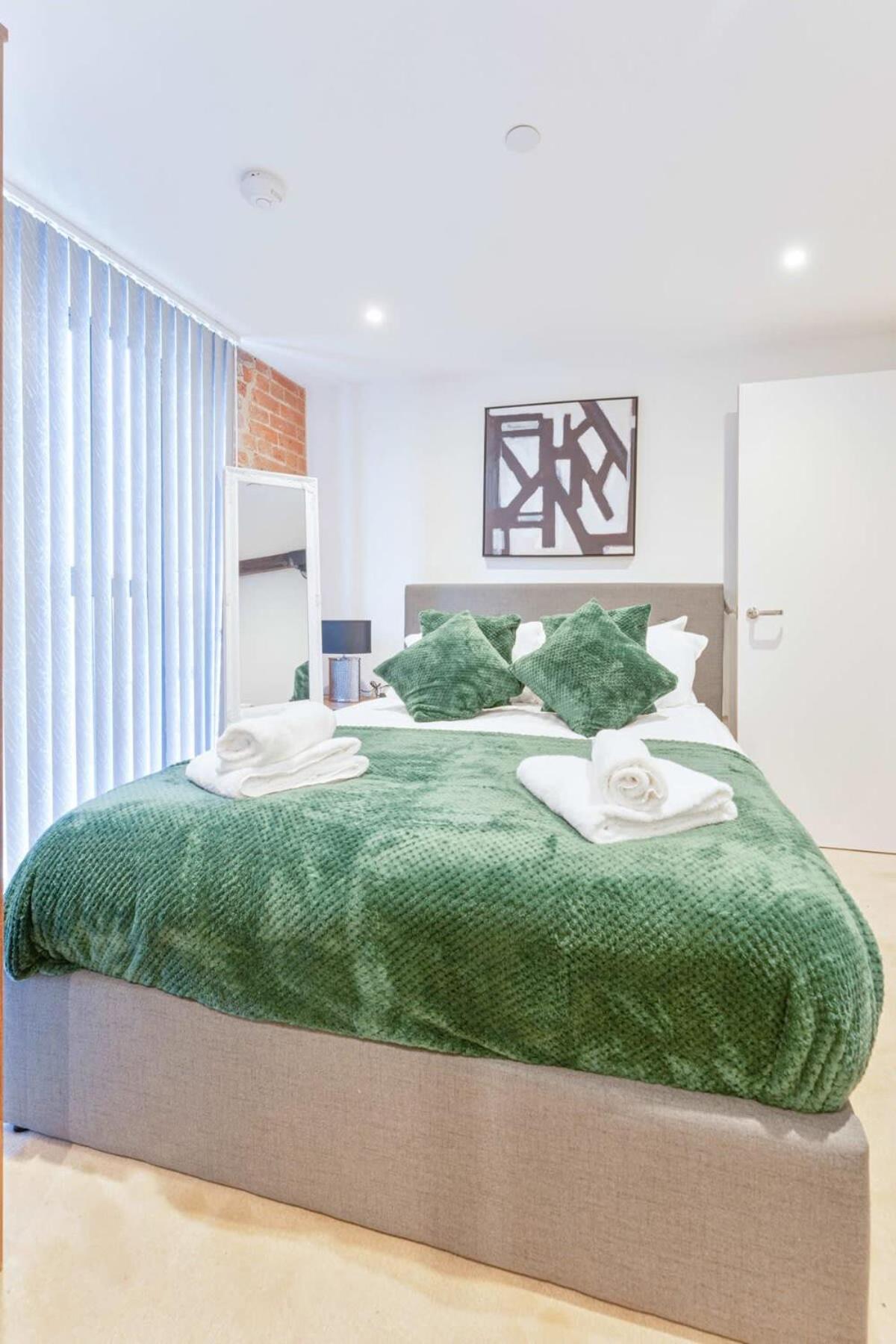 Modern 1 Bed Apartment In Burton-On-Trent Ngoại thất bức ảnh